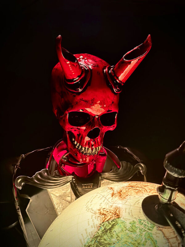 "Evil-Inc." Skull Sculpture Globe Lamp - Image 2