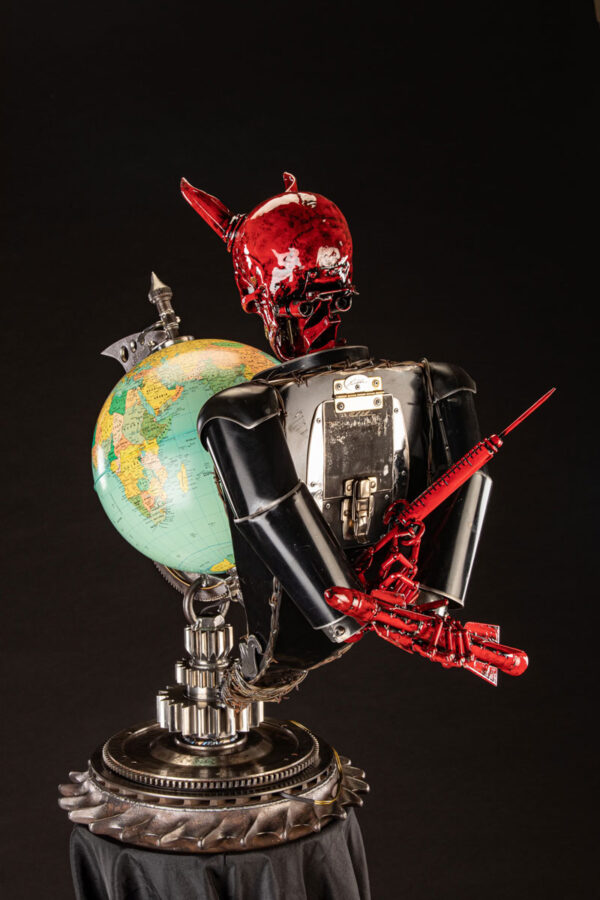"Evil-Inc." Skull Sculpture Globe Lamp - Image 5