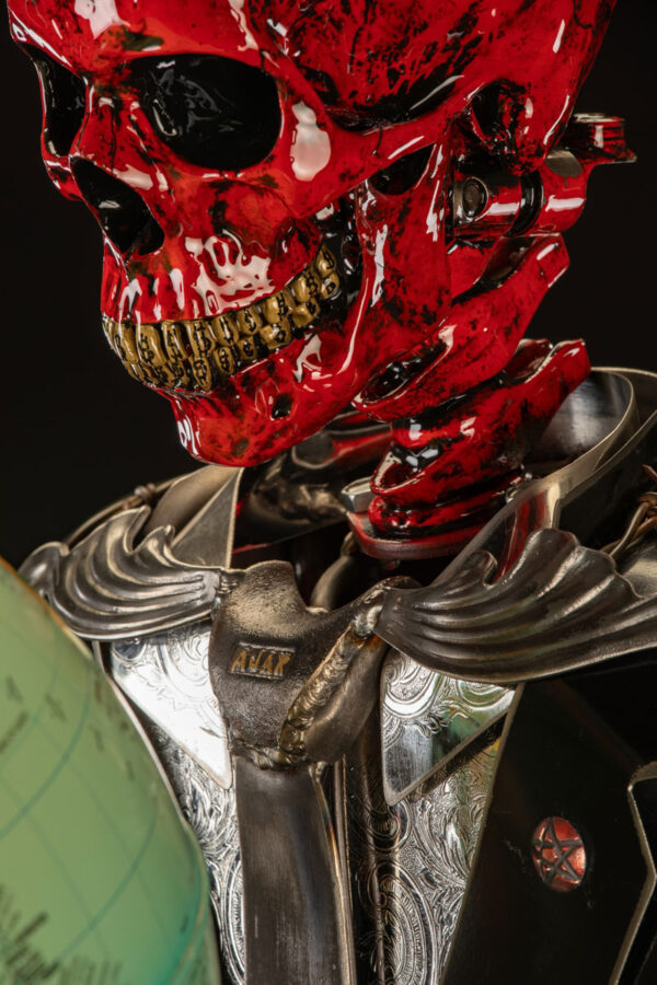 "Evil-Inc." Skull Sculpture Globe Lamp - Image 3