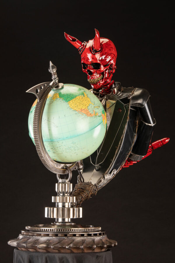 "Evil-Inc." Skull Sculpture Globe Lamp - Image 7